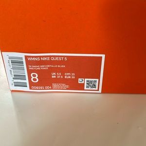 Women’s Nike quest 5